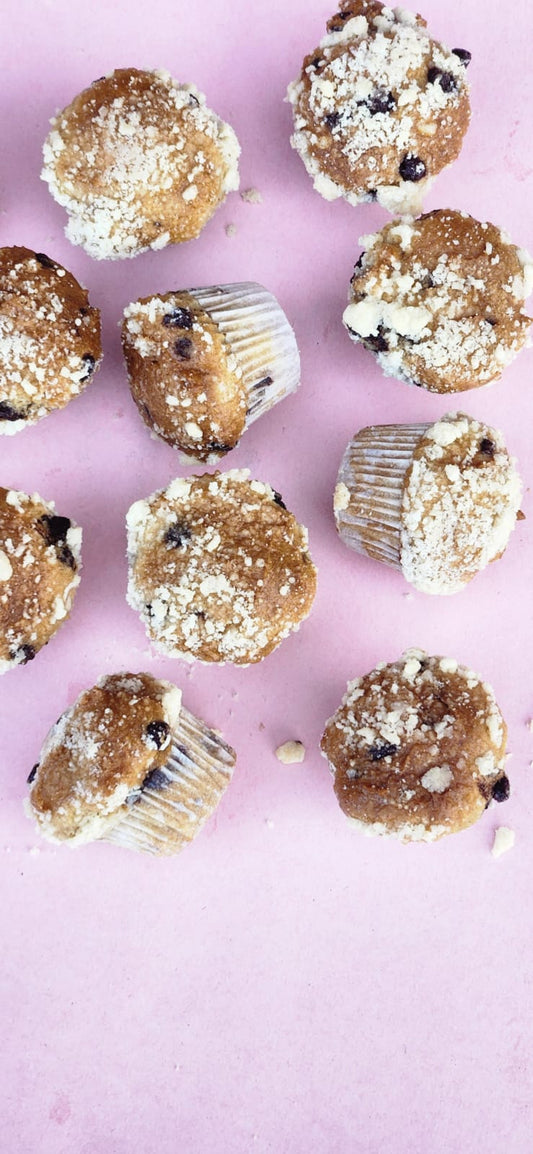 12 Gluten-Free Mini Chocolate Chip Crumble Muffins