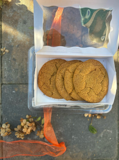 8 Gluten-Free *Vegan* Pumpkin Snickerdoodle Cookies